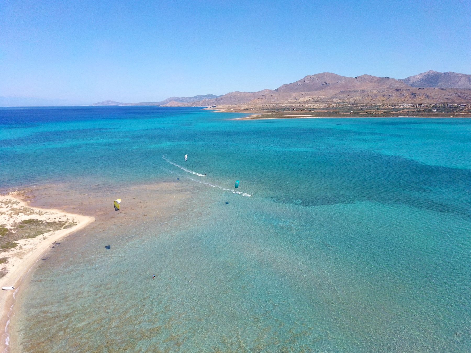 kitesurf with friends